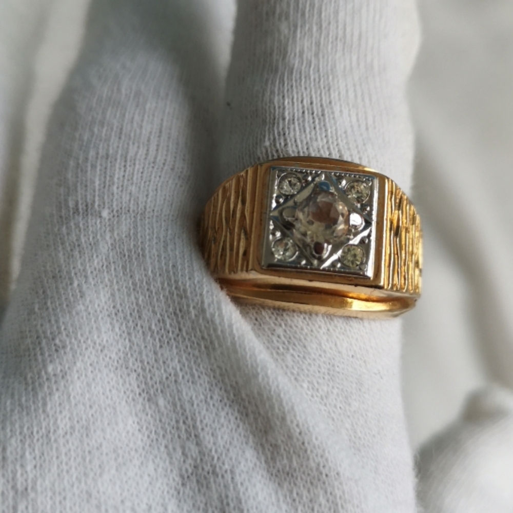 Ring - Picture 5 of 7